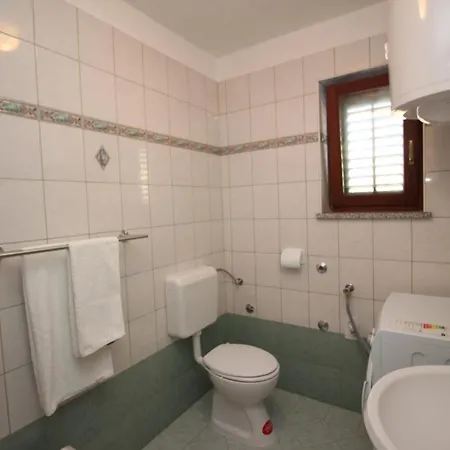 With A Parking Space Silo, Krk - 18692 Апартаменты Сило