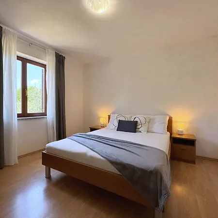 Appartamento With Parking Space Silo, Krk - 18692 *